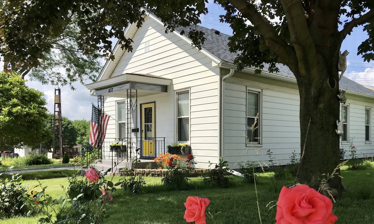 La Salle House | Great Homebase Bungalow 10 Mins to Starved Rock - managed by Superhost!
