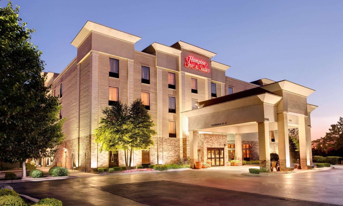 Addison Hotel | Hampton Inn & Suites Addison