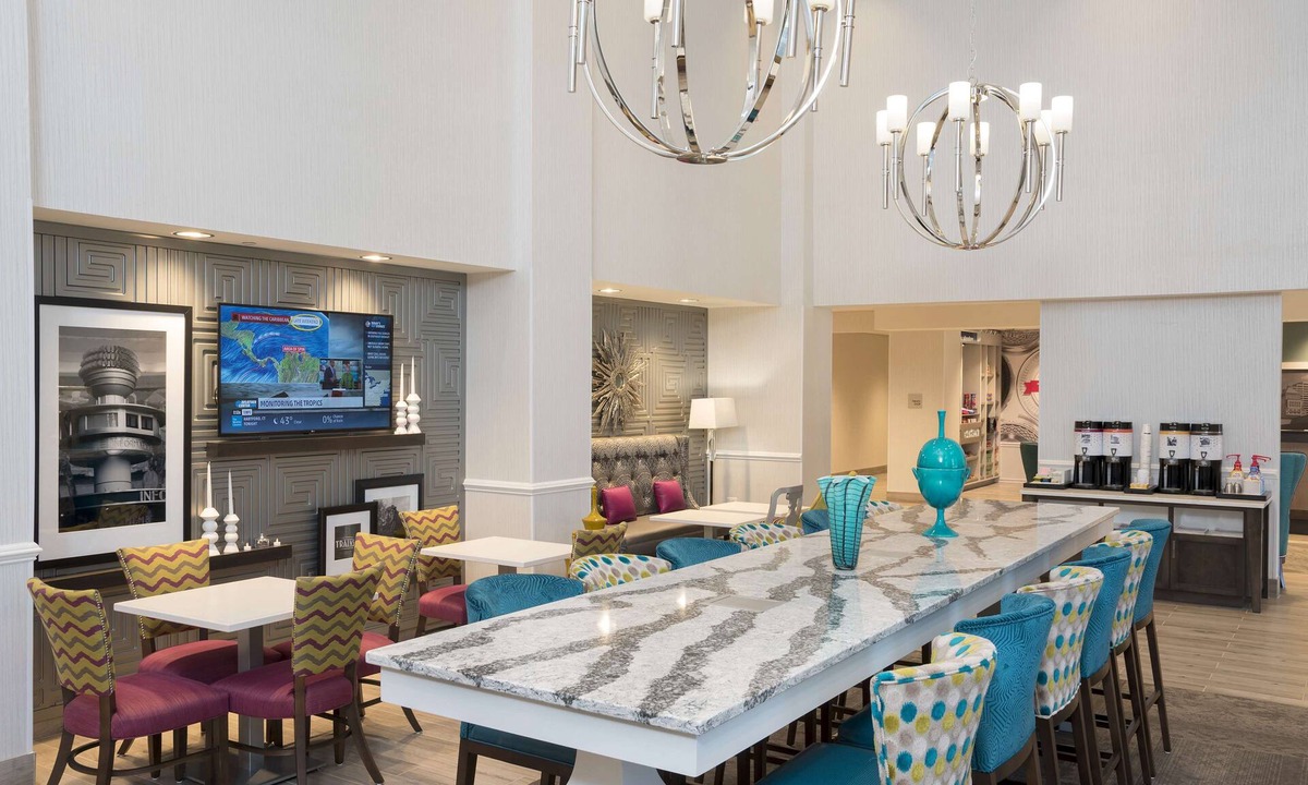 Schaumburg Hotel | Hampton Inn & Suites Chicago Schaumburg