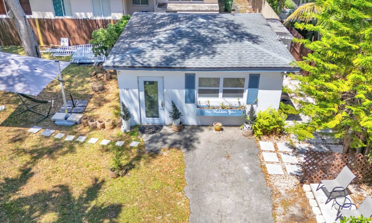 North Miami House | Hidden Gem Tiny house centrally located in nature