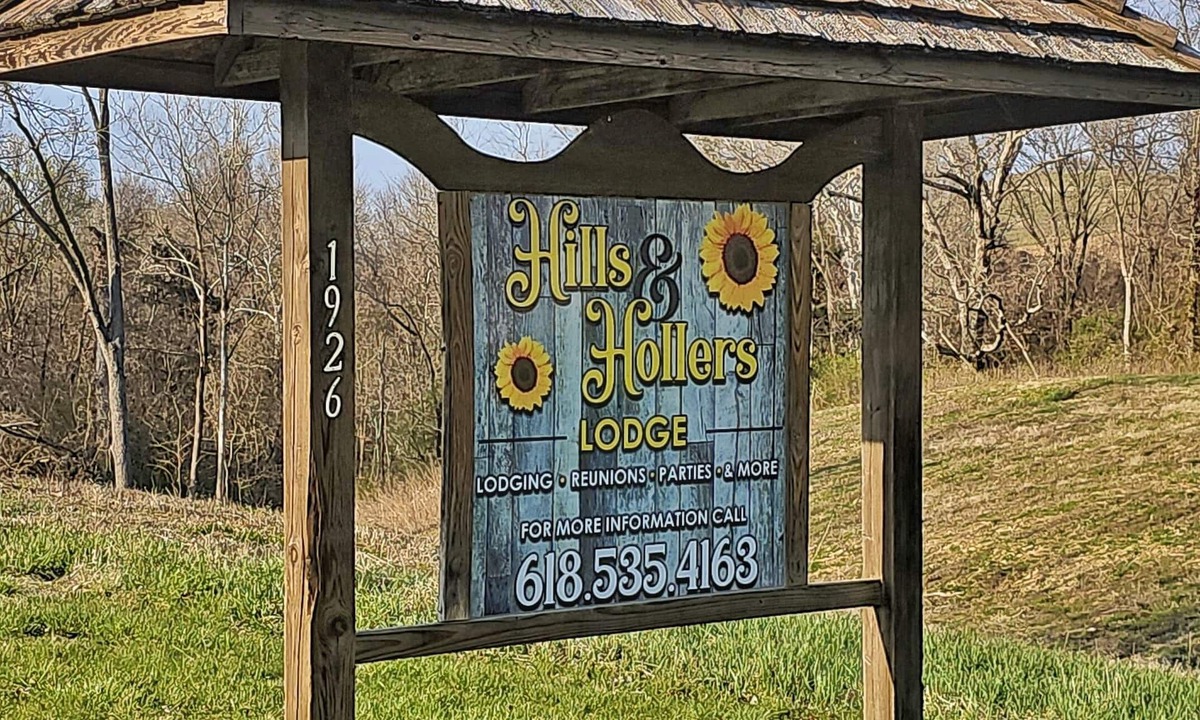 Michael Cabin | Hills and Hollers Hunting Lodge, check availability during October thru December