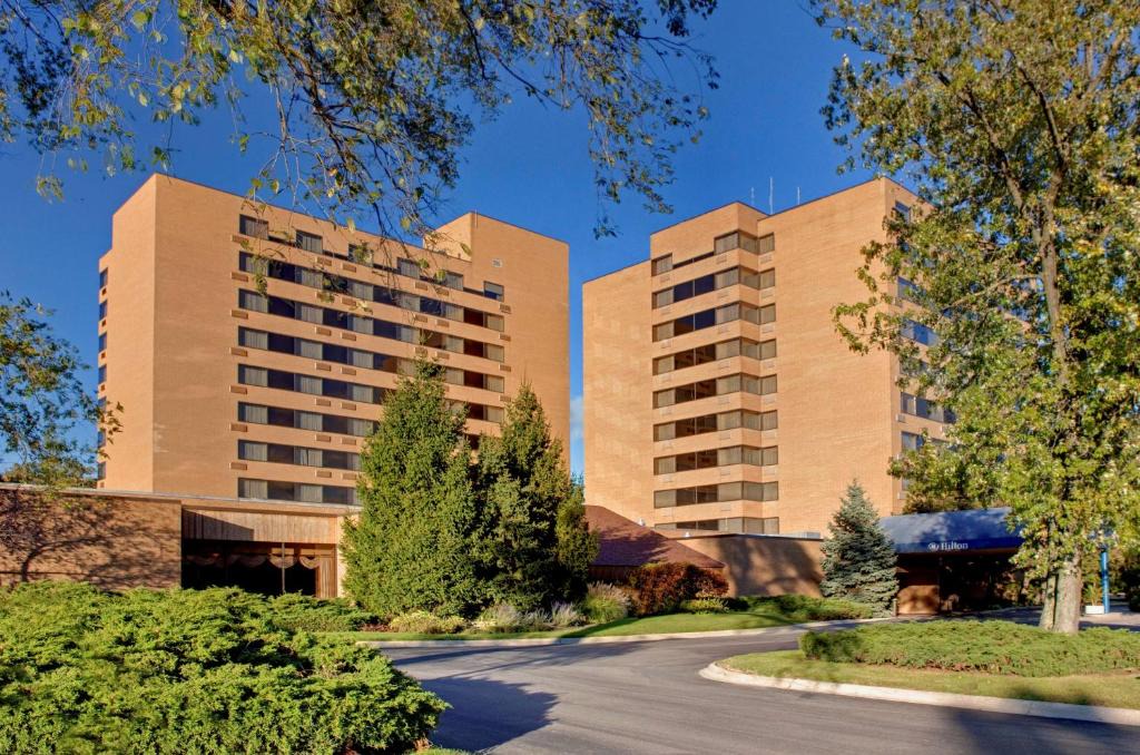Northbrook Hotel | Hilton Chicago/Northbrook