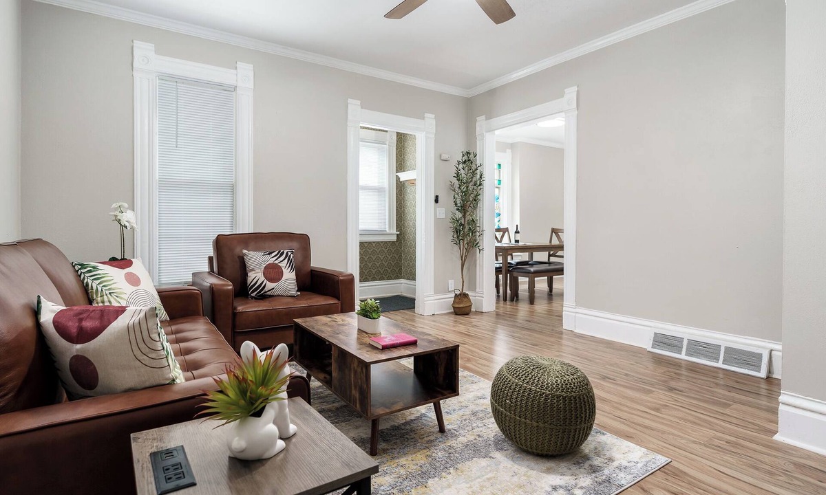 Rockford House | Historic downtown home w/playroom pool table, 2 doors from river