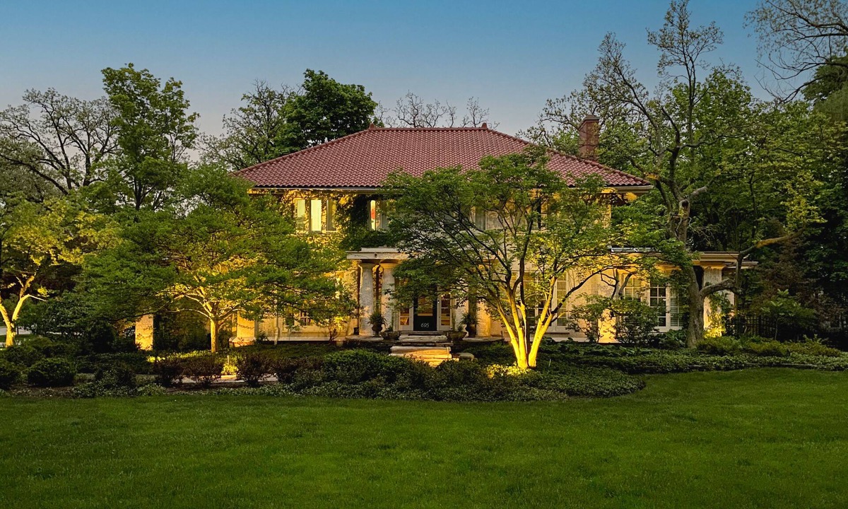 Glen Ellyn House | Historic Glen Ellyn Home with Optional Carriage House