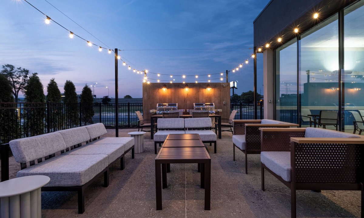 O'Hare Hotel | Holiday Inn Chicago O'Hare – Rosemont by IHG