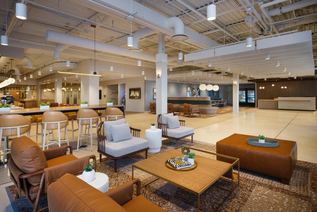 O'Hare Hotel | Holiday Inn Chicago O'Hare - Rosemont by IHG