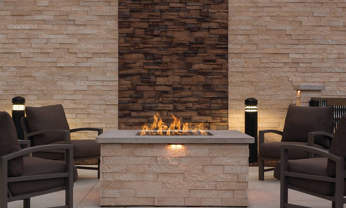 Schaumburg Hotel | Holiday Inn Chicago - Schaumburg by IHG