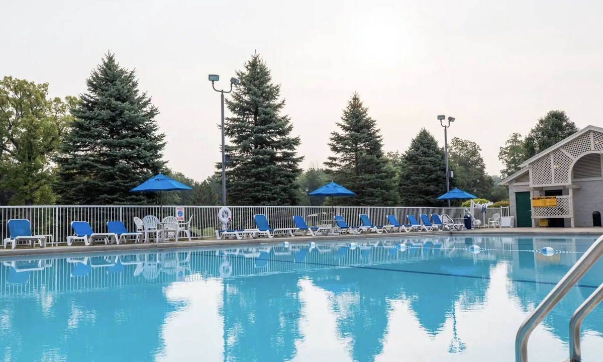 Sheridan Condo | Holiday Inn Club Fox River Resort 2br ~ Saturday check-in