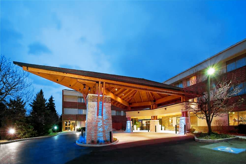 Downers Grove Hotel | Holiday Inn Express Chicago-Downers Grove, an IHG Hotel