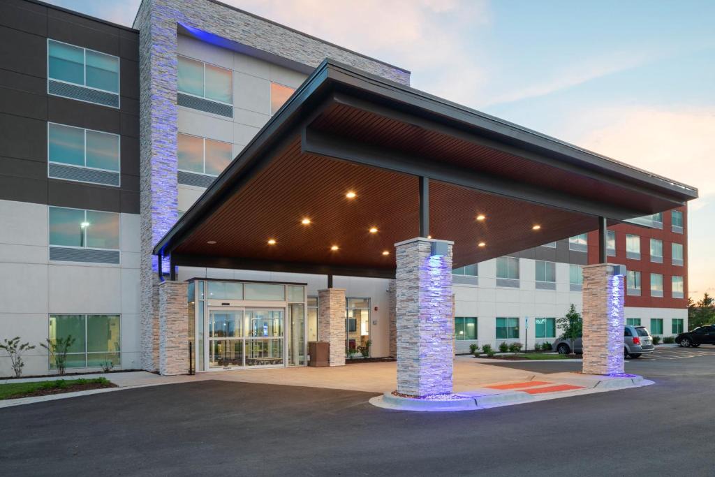 Bourbonnais Hotel | Holiday Inn Express & Suites - Bourbonnais East - Bradley by IHG