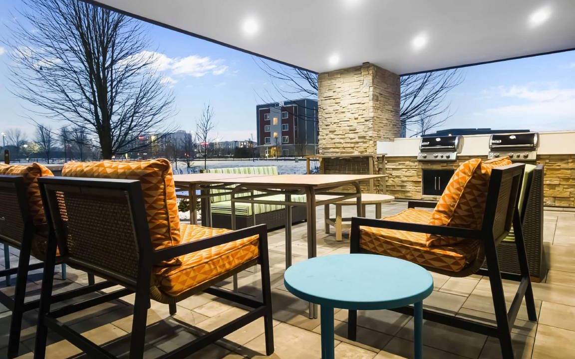 Bolingbrook Hotel | Hotel ∙ 2 bedrooms ∙ 127 guests