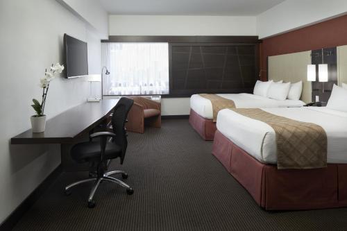 The Triangle Hotel | Hotel Ruby Foo's