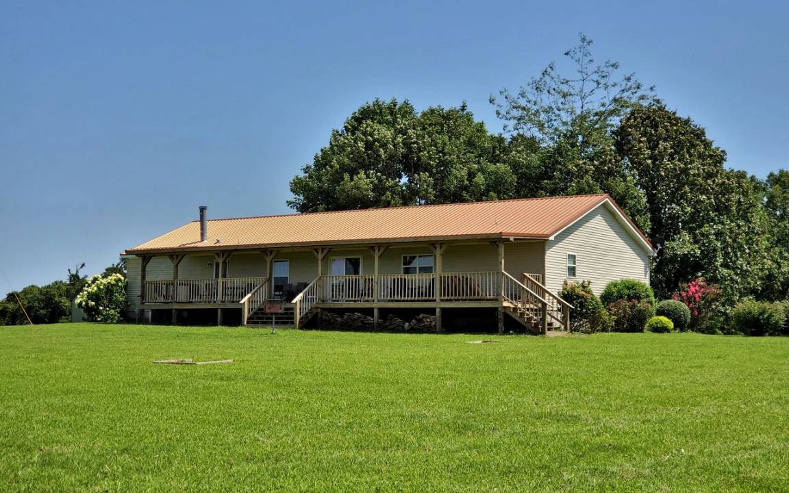 Hardin County House | House ∙ 4 bedrooms ∙ 14 guests