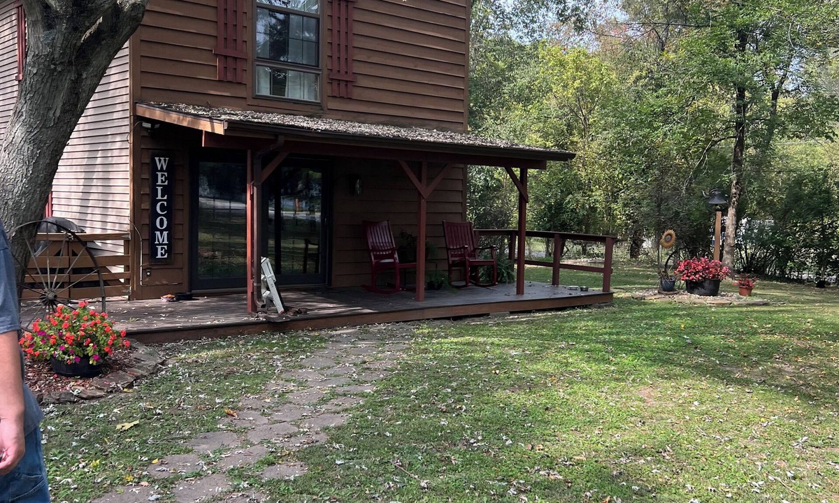 Christopher Cabin | Hunter's Retreat