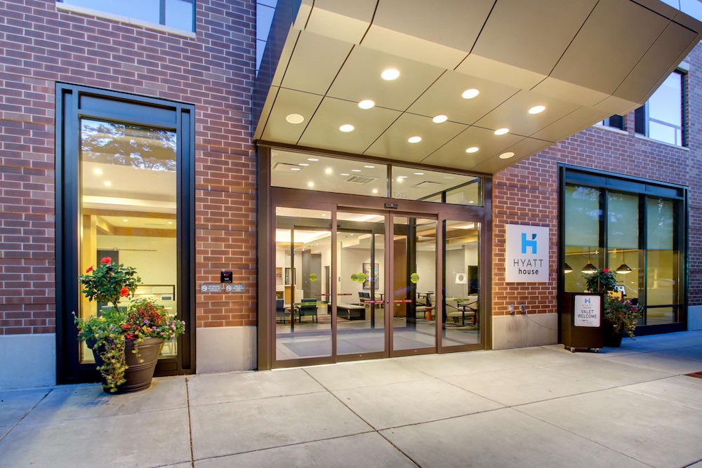 Evanston Hotel | Hyatt House Chicago/Evanston