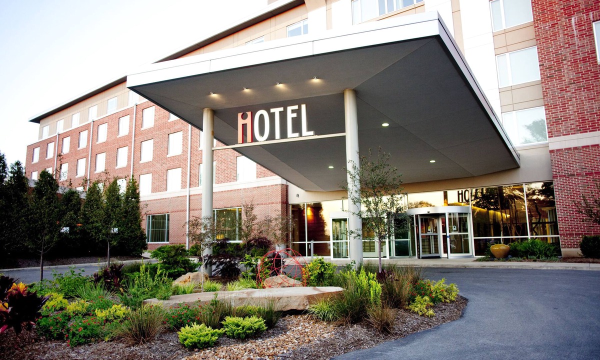 Champaign Hotel | I Hotel And Conference Center