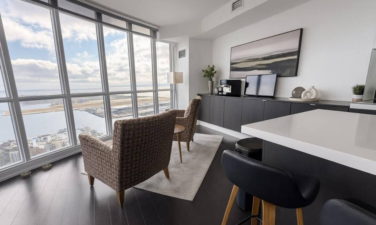 CityPlace Hotel | Iceboat Elegance Suites