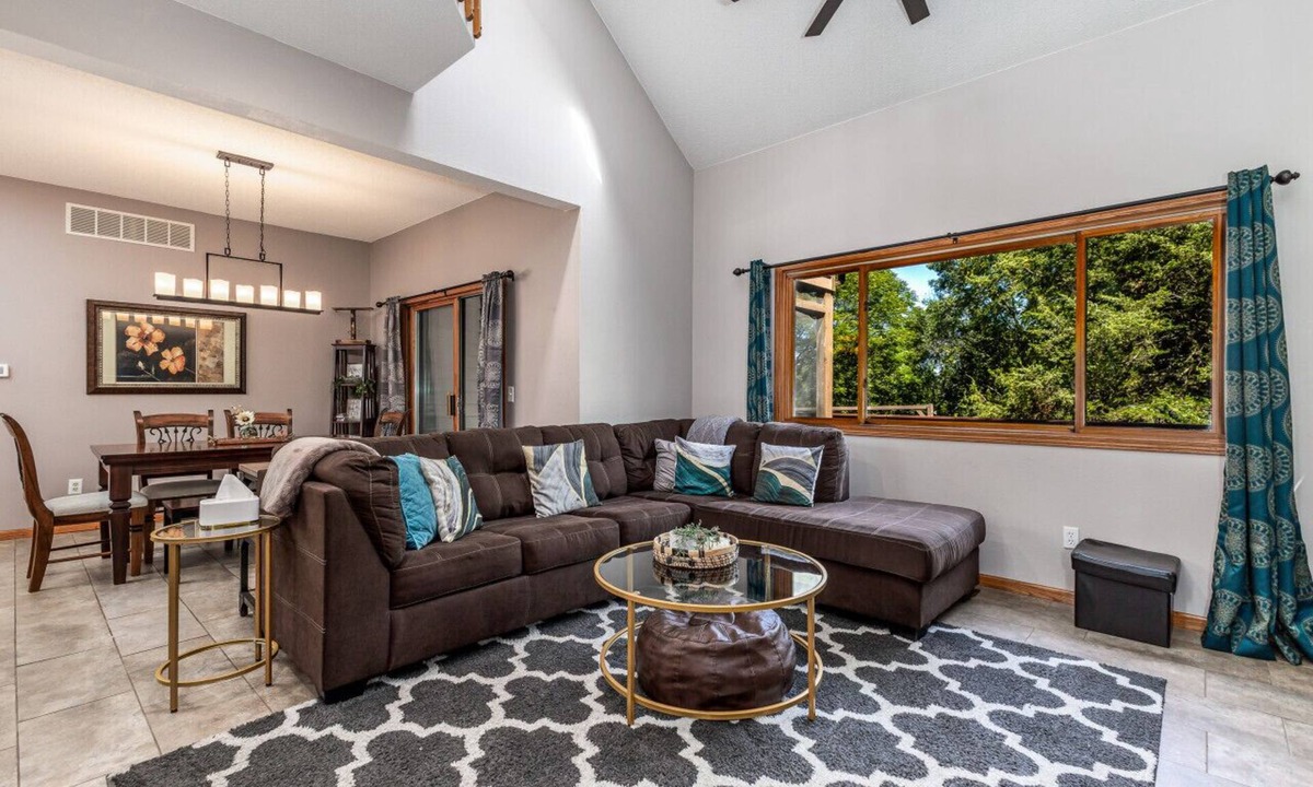 The Galena Territory House | Ironwood Galena Getaway: Luxe 3 Bed, 2.5 Bath