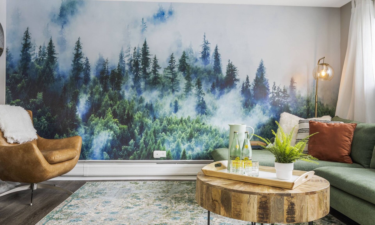 Geneva Apartment | Keyless, KING bd, WIFI, desk, Fox River Bike Trail, near MetraTrain