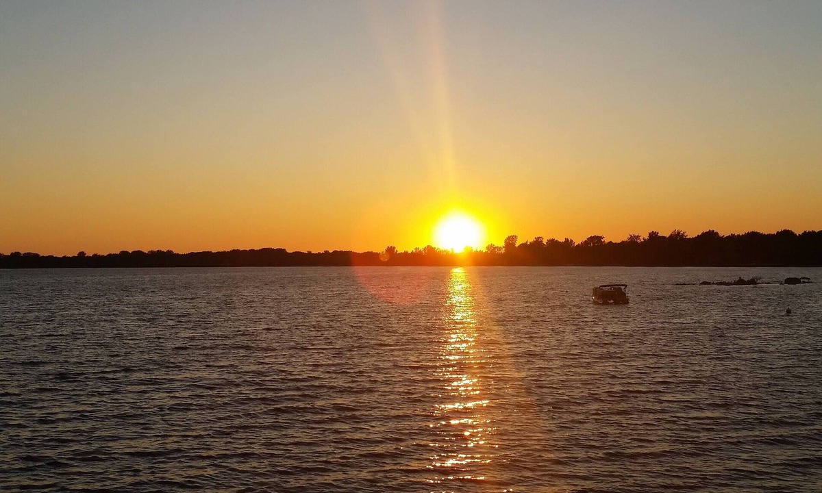 Alburg Cottage | Lake Champlain Tiny House Paradise Private & Beautiful!