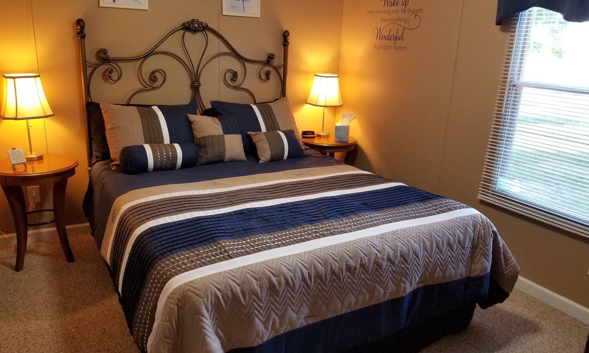 Lakewood House | LAKE SHELBYVILLE PRIVATE FISHING GET-AWAY sleeps 4