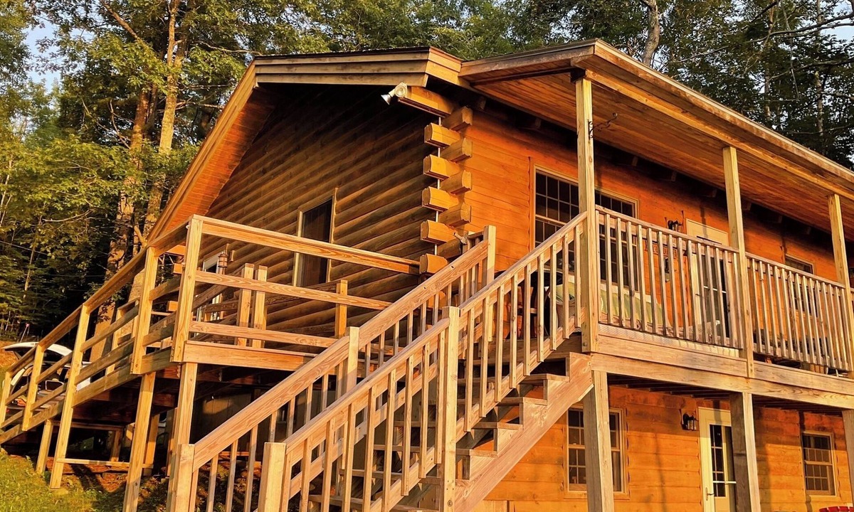 Weeks Mills Cabin | Lakefront Log Cabin