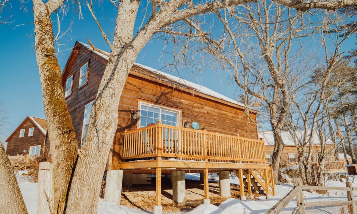 Bethlehem Cabin | Lakefront Two King Cabin White Mountains