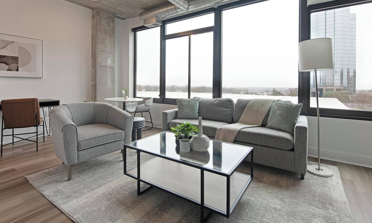 Baileys Crossroads Apartment | Landing | Chic 1BD, Game Room, Gym