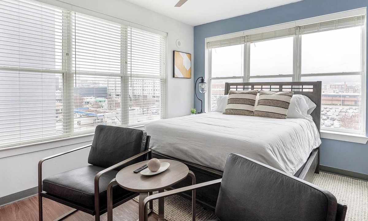 Five Points South Apartment | Landing | Modern Studio, Pool, Yoga Studio