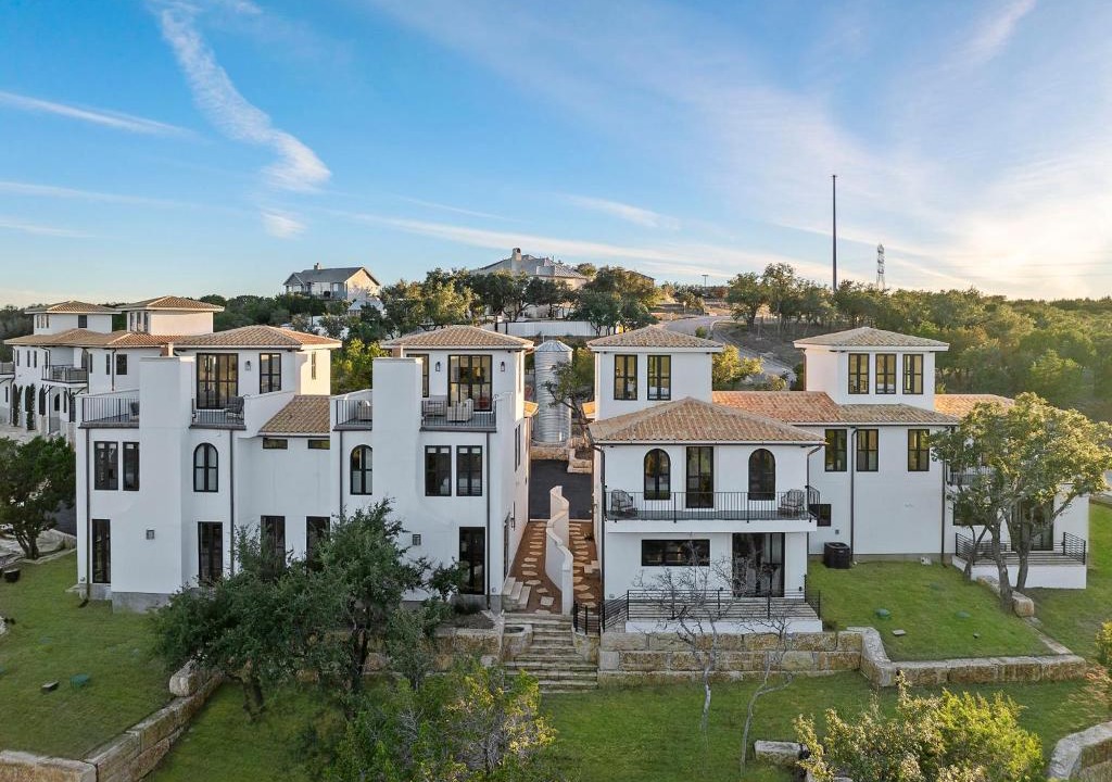 Spicewood Apartment | Las Luces