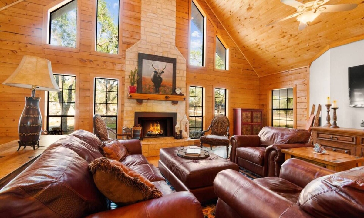Dripping Springs Cabin | Lodge with shared amenities - pool, hot tub, hiking, pickle ball