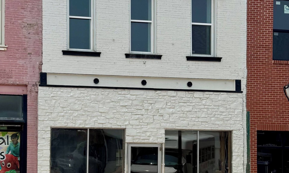 Litchfield Apartment | Loft Living - Small Town Charm n3-bedroom loft in beautiful Downtown Litchfield