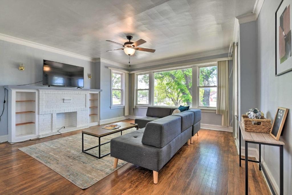 Oak Park Apartment | Lovely Oak Park Apt - Easy Access to Downtown!