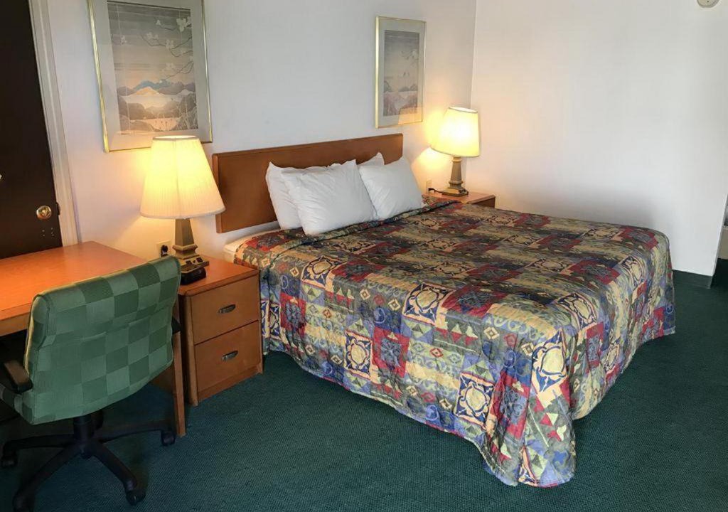 Maryville Hotel | Loyalty Inn Maryville