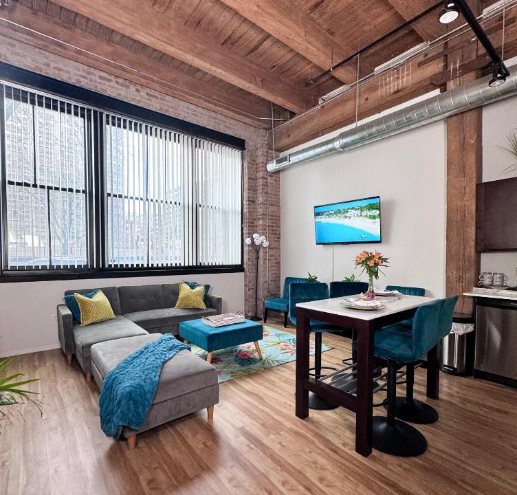 Near South Side Apartment | Luxéry Stay Chicago - Themed Units! Close to Downtown, McCormick Place & Wintrust Arena