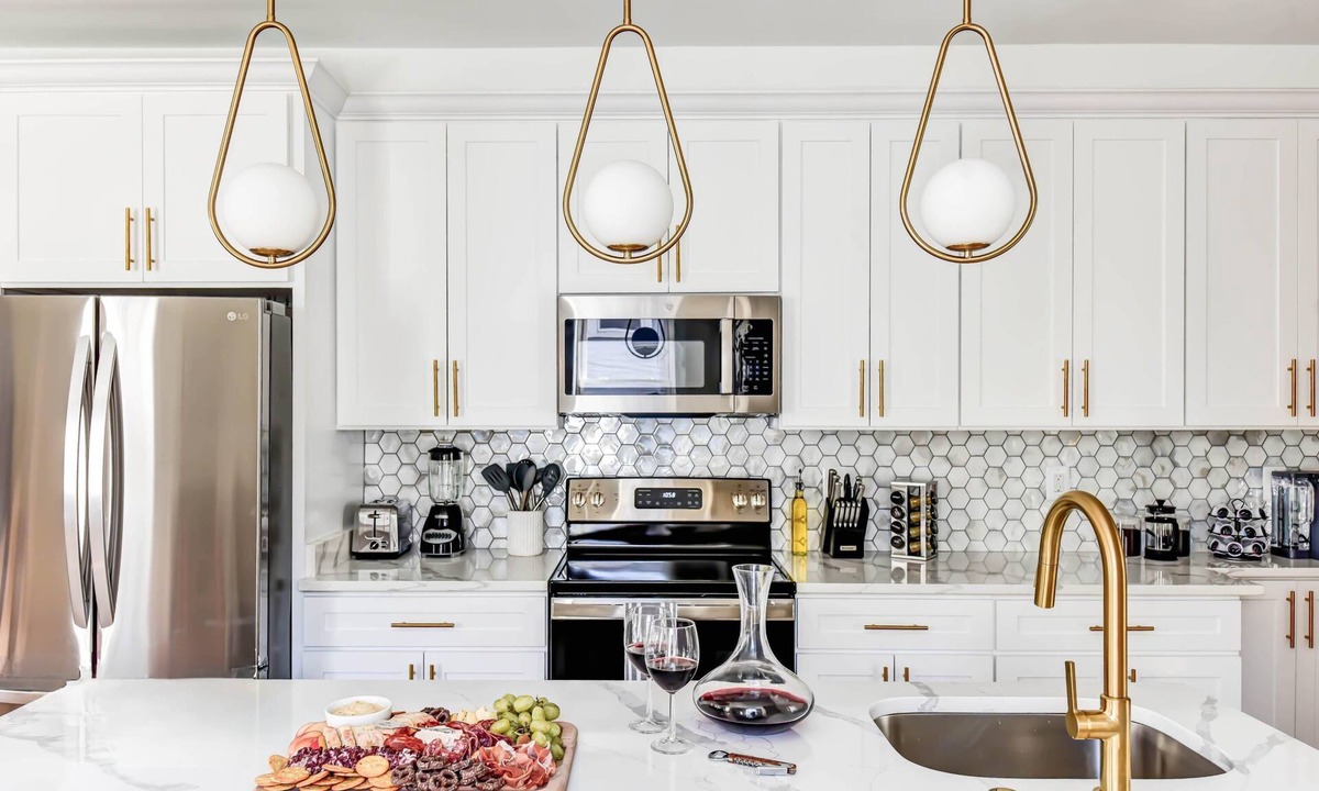 Park View Apartment | Luxury DC-Themed 6BR + Parking | 2 Blocks to Metro