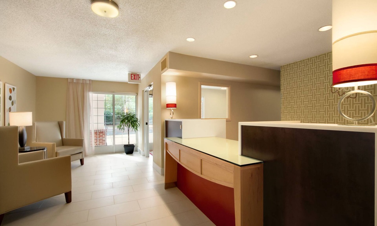 Schaumburg Hotel | MainStay Suites Chicago Schaumburg