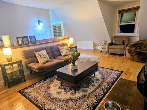 Hancock Ski Chalet | MapleVilla