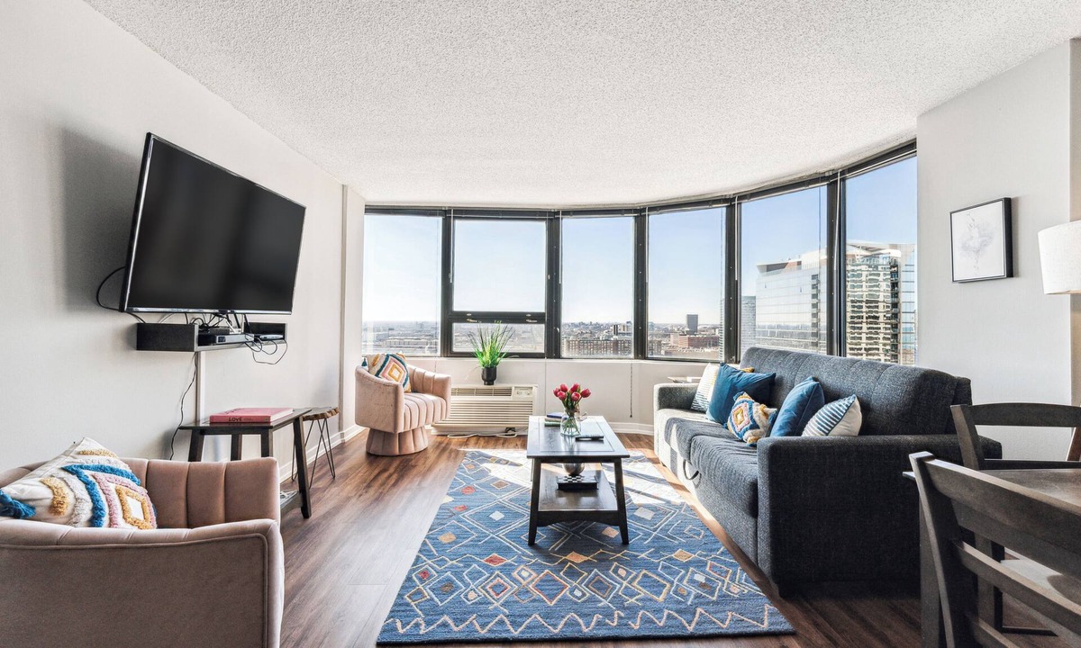 South Loop Condo | MICH AVE #23 2bd/2ba Downtown, Museums w/Views