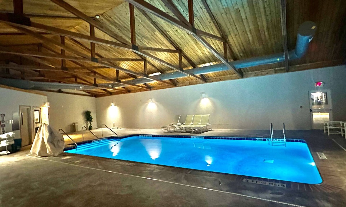 Quincy Hotel | Microtel Inn & Suites by Wyndham Quincy Downtown/River Area