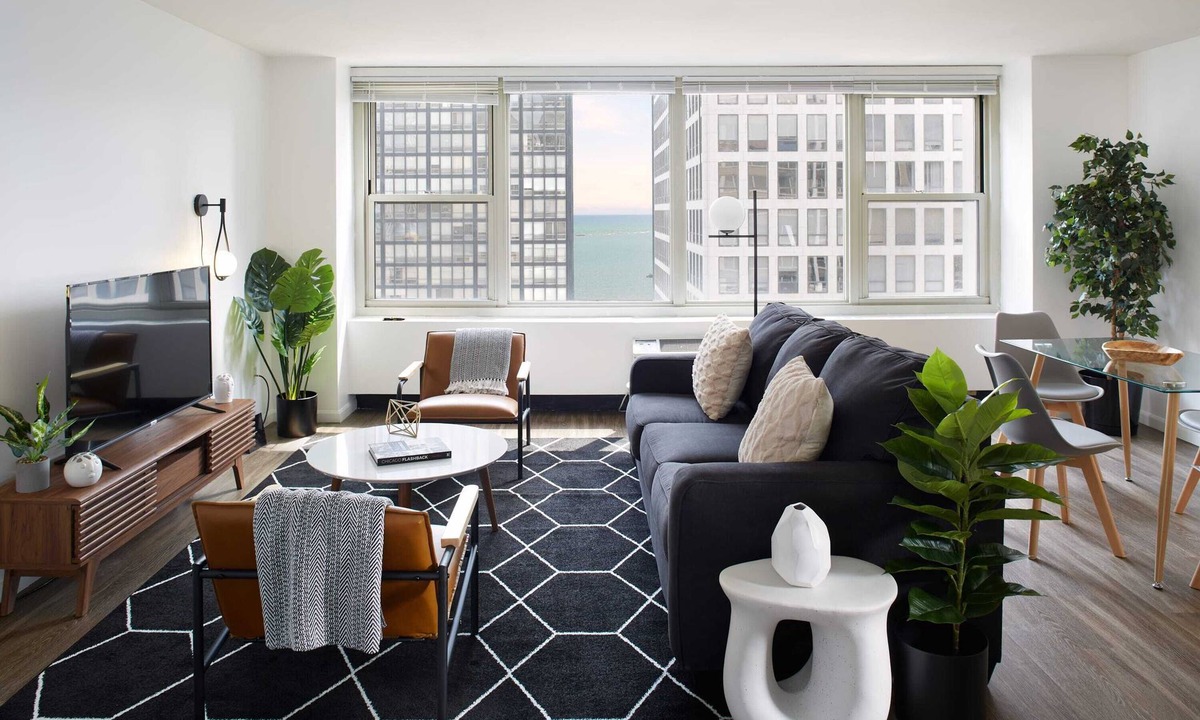 Streeterville Apartment | Modern Corner 2BR in Streeterville | Roof Deck | Lake Views