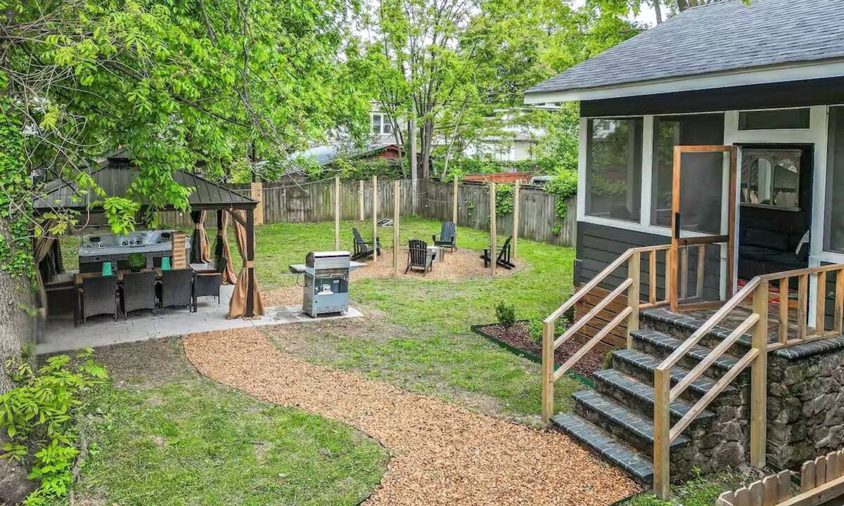 Midtown House | Modern Memphis Game House, Hot Tub! Close to Beale
