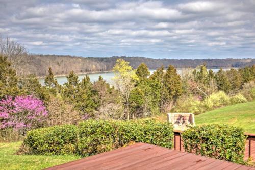 Mill Springs House | Monticello Home w/Multi-Level Deck on 2 Acres!