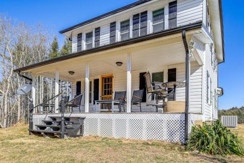 Providence House | Mtn Views, New River Access & 98 Acres: Galax Gem