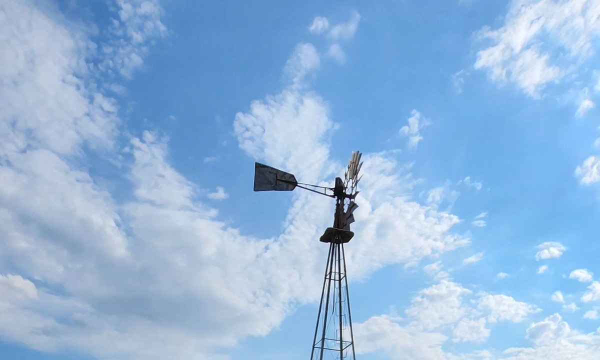 Niota House | Nauvoo Windmill Farmhouse 10-12 people
