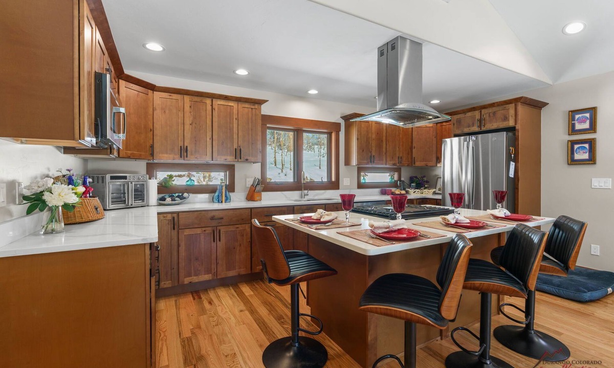 Durango House | New Build, Single level, A/C, Fireplace, Covered Deck