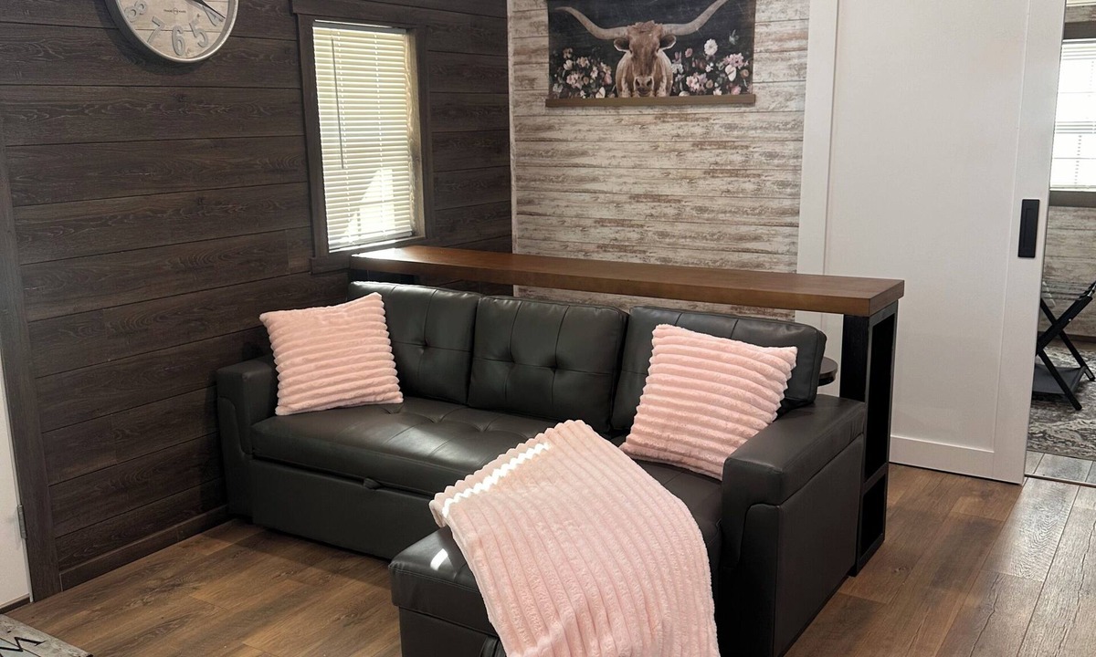 Hardin County House | New construction near Garden of the Gods