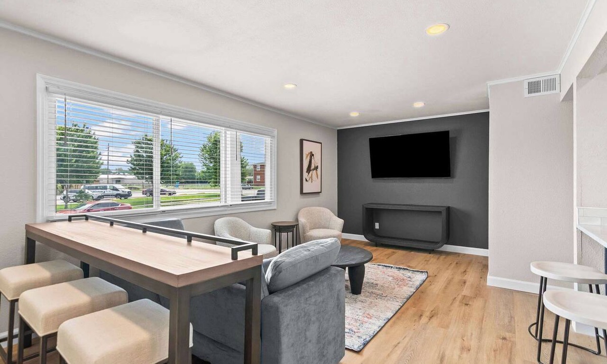 Springfield Apartment | Newly Renovated Unit in Central Spfld! #201