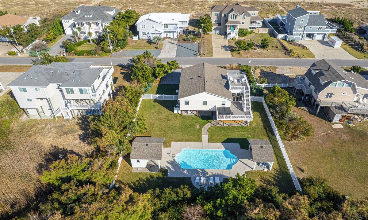 Sandbridge House | Oceanview beach cottage with pool and hot tub