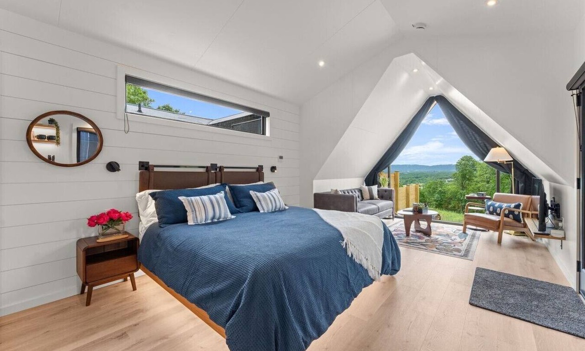 Berkeley Springs Cabin | Orion A-Frame | King Suite, Fire Pit & Hot Tub